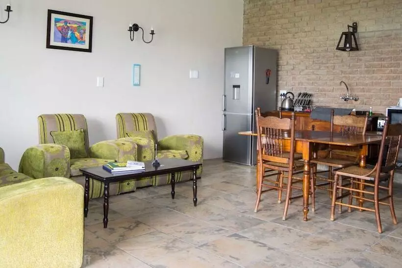 ホテル The Fat Mulberry Guest Farm