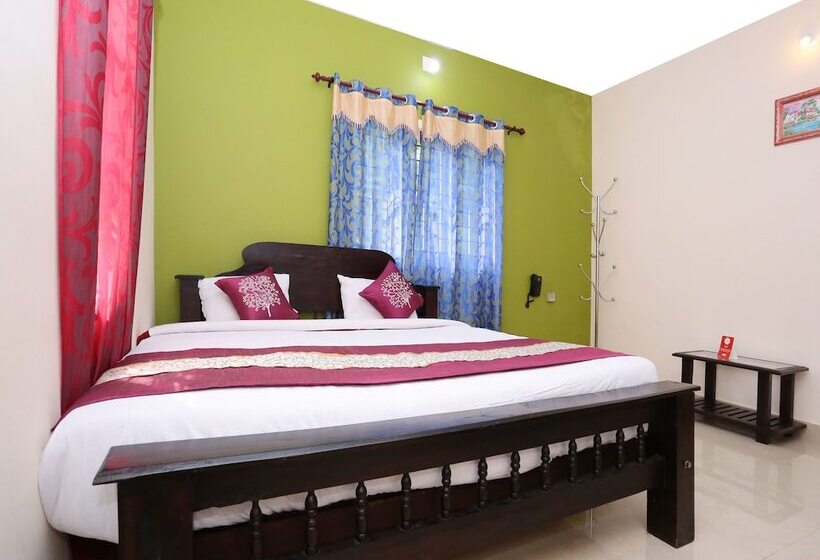 Oyo 10421 La Flora Resorts