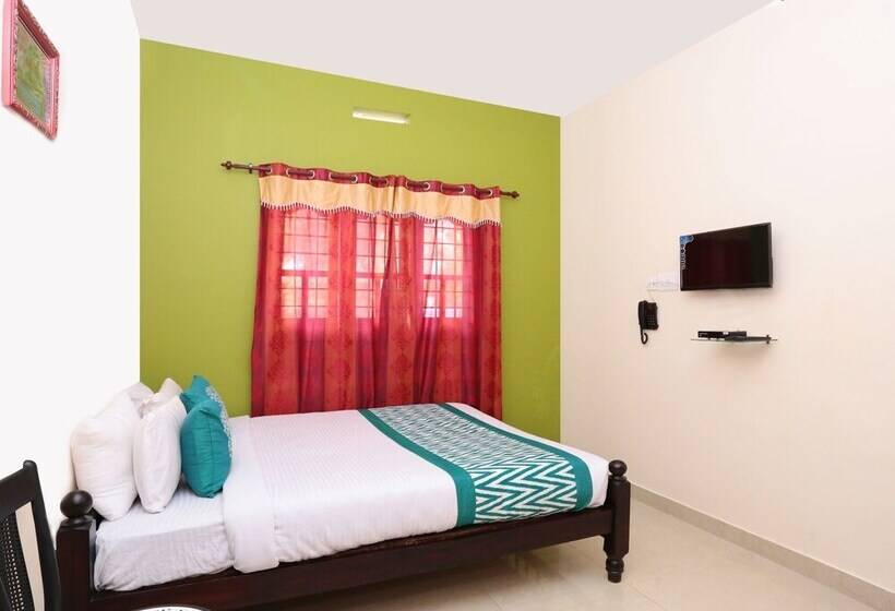 Oyo 10421 La Flora Resorts