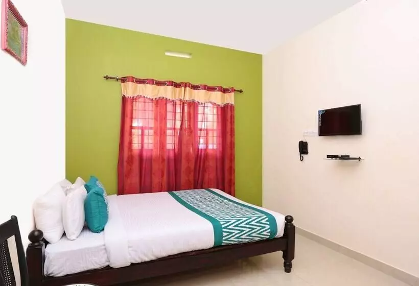 Oyo 10421 La Flora Resorts