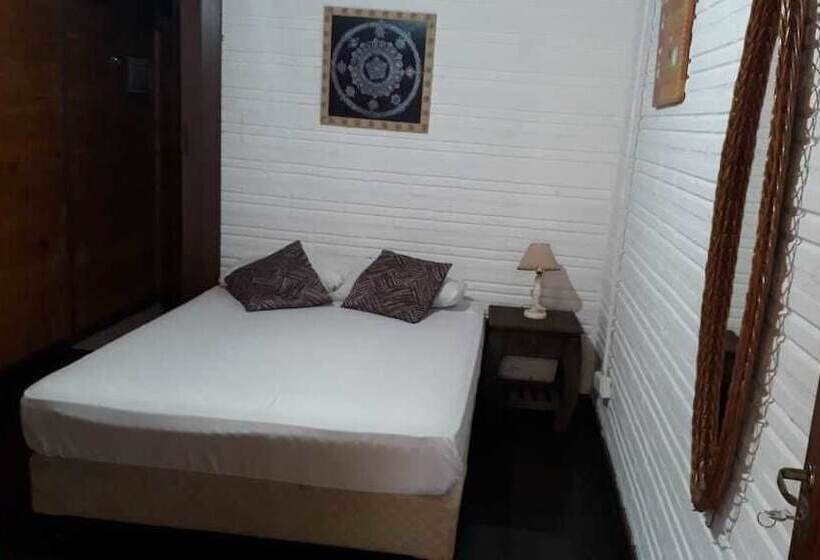 Garden Stone   Hostel