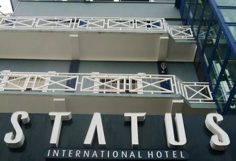 هتل Status International