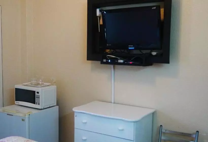 هتل Status International