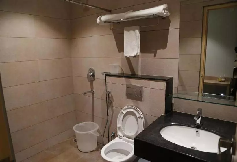 Hotelli The Palm Residency  Ariyanoor