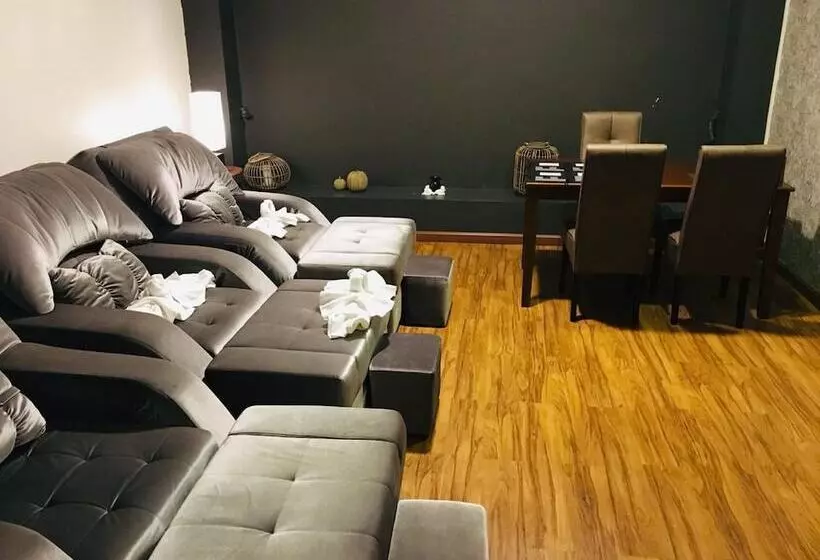 Morven Hotel Colombo