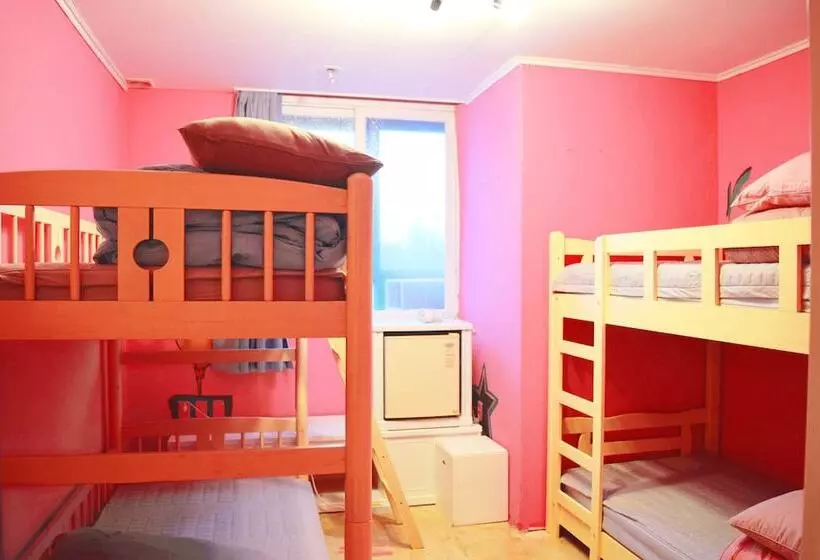 Sumsum Guest House   Hostel