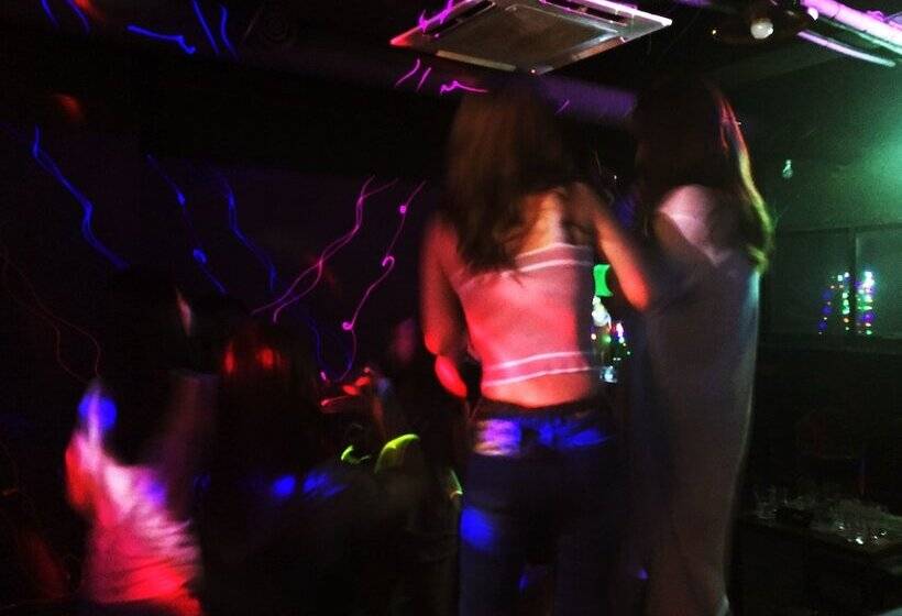 Sumsum Guest House   Hostel