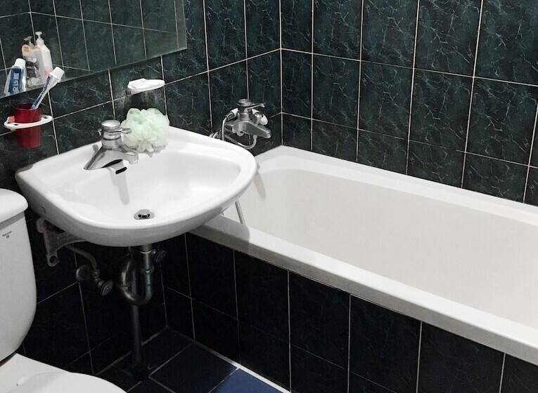 Sumsum Guest House   Hostel