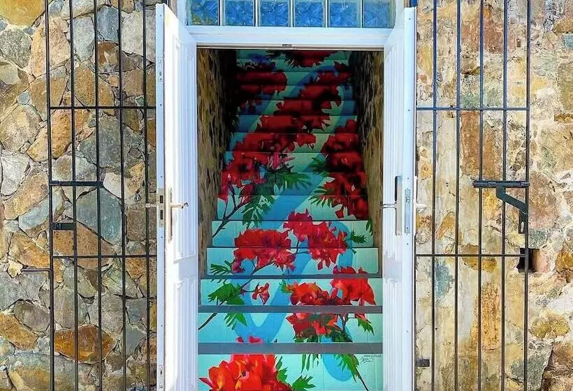The Mary Anne Boutique Hotel Usvi