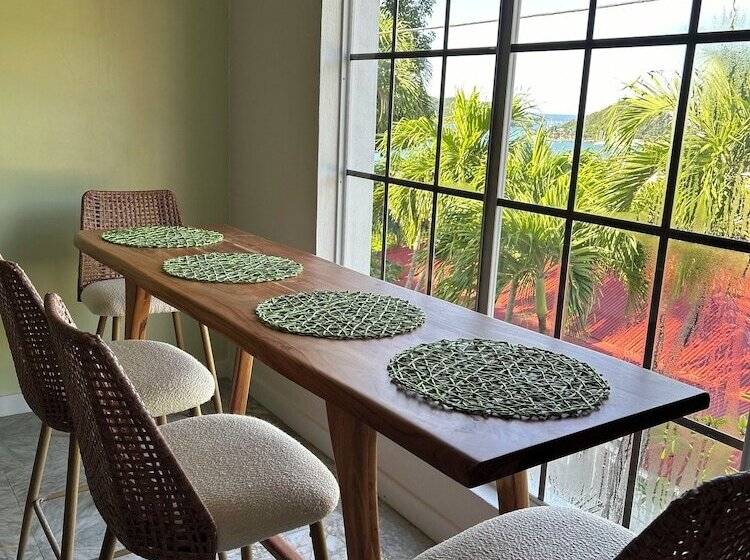 The Mary Anne Boutique Hotel Usvi