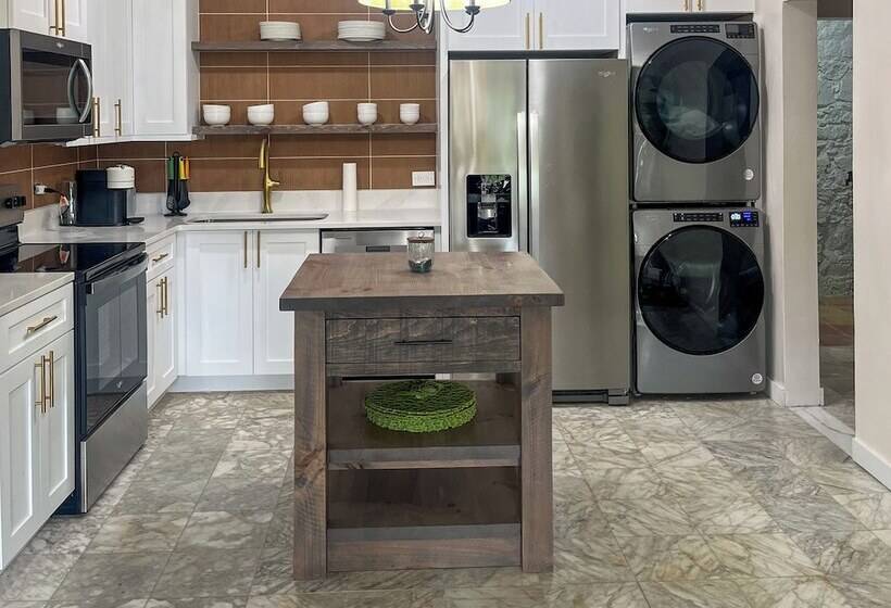 The Mary Anne Boutique Hotel Usvi