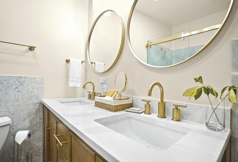 The Mary Anne Boutique Hotel Usvi