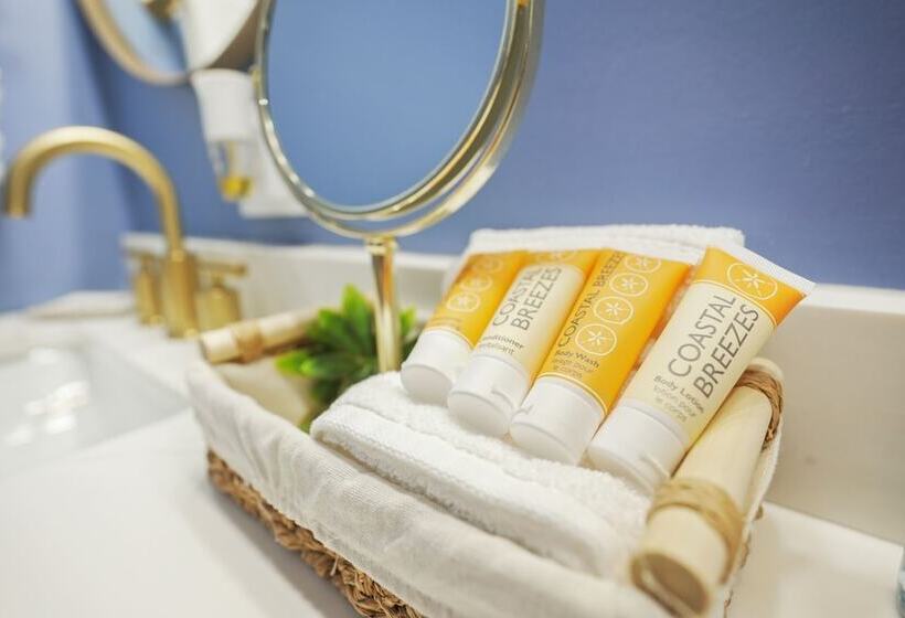 The Mary Anne Boutique Hotel Usvi