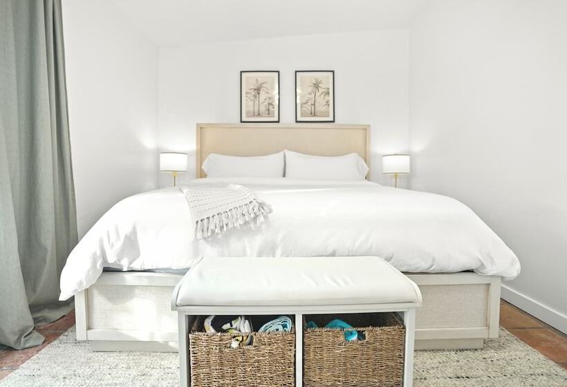 The Mary Anne Boutique Hotel Usvi