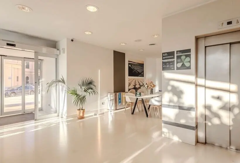 هتل Hotiday Room Collection   Trapani