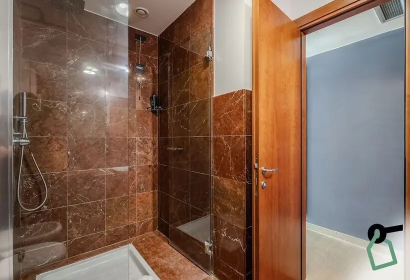 هتل Hotiday Room Collection   Trapani