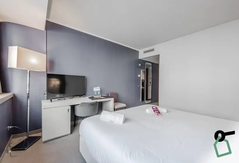 هتل Hotiday Room Collection   Trapani