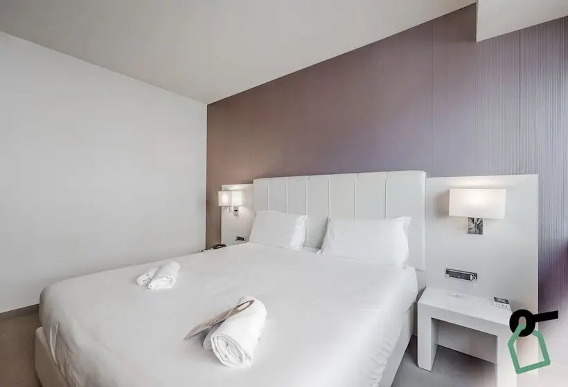 هتل Hotiday Room Collection   Trapani