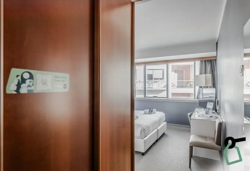 هتل Hotiday Room Collection   Trapani