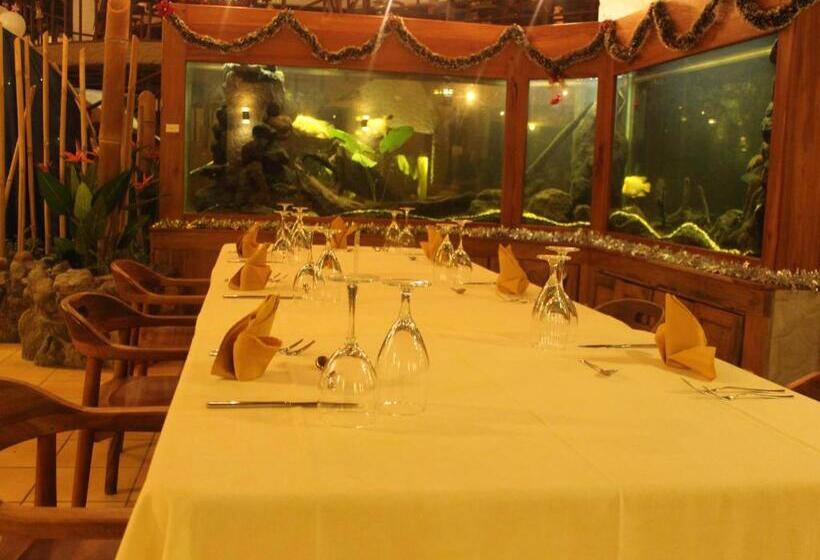 Arahuana Jungle Resort & Spa