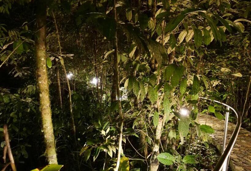 Arahuana Jungle Resort & Spa