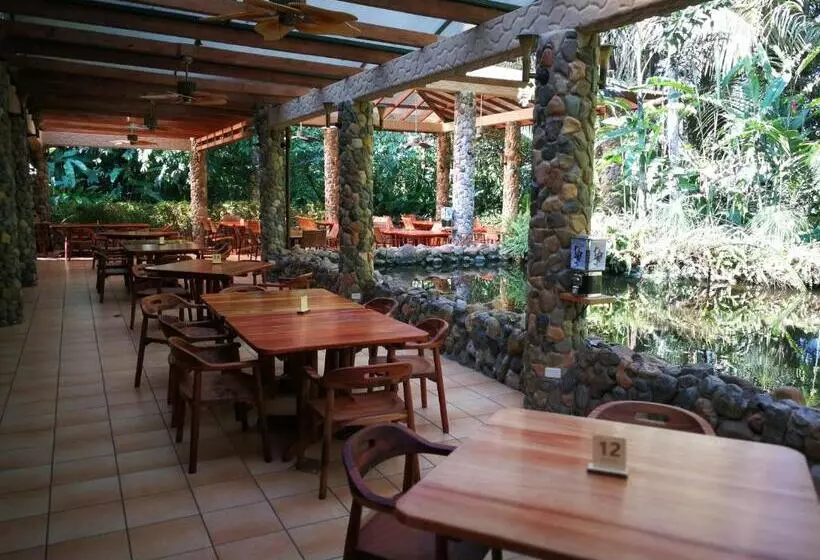 Arahuana Jungle Resort & Spa