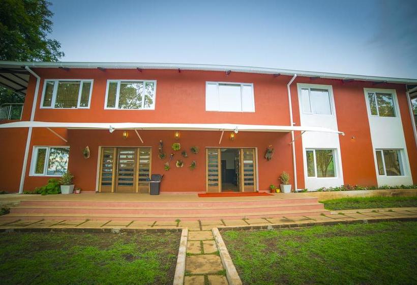 בית מלון כפרי Lakshmi Holiday Inn