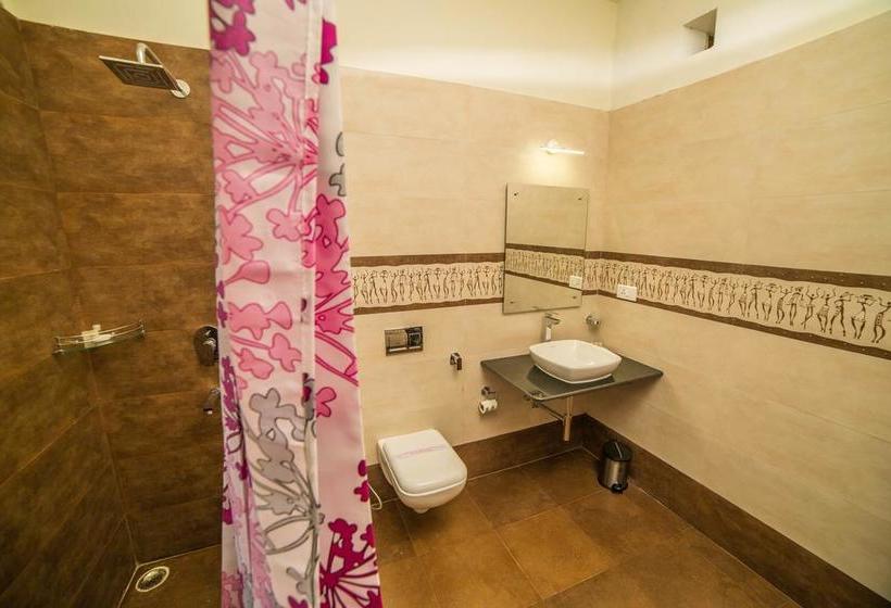 בית מלון כפרי Lakshmi Holiday Inn