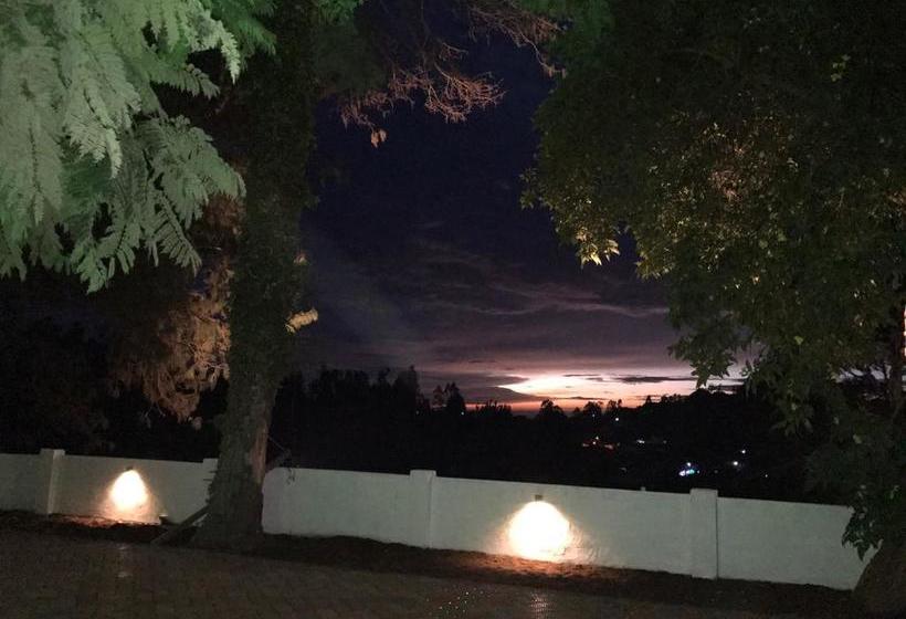 בית מלון כפרי Lakshmi Holiday Inn