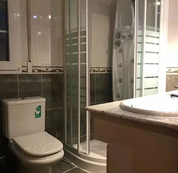 Hotelli Los Leones, El Más Cercano A Warner