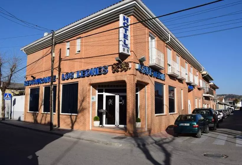 Hotelli Los Leones, El Más Cercano A Warner