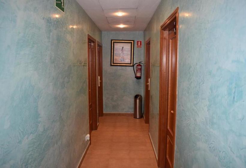 ホテル Los Leones, El Más Cercano A Warner