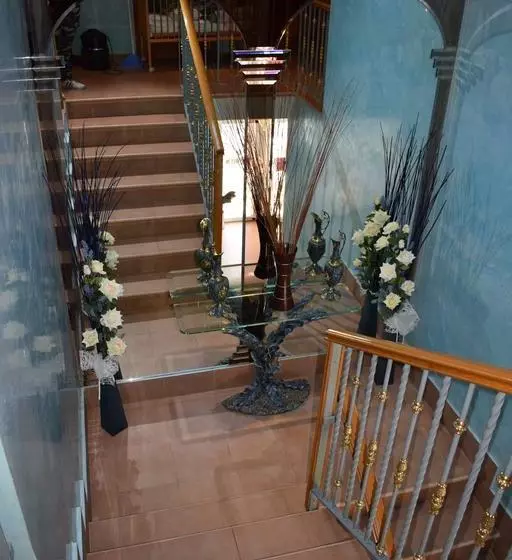 Hotelli Los Leones, El Más Cercano A Warner