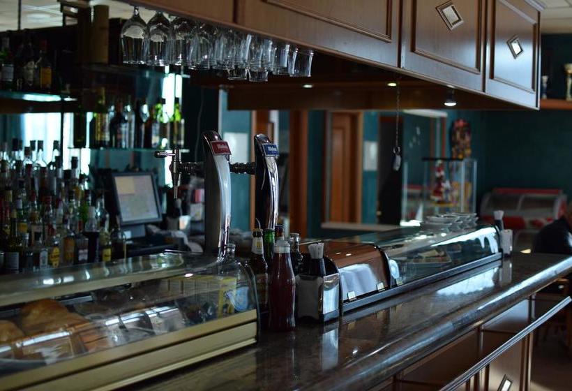 ホテル Los Leones, El Más Cercano A Warner