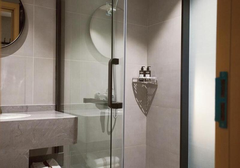 Thank Inn Chain Hotel Hunan Huaihua Hecheng District South High Speed Rail Station