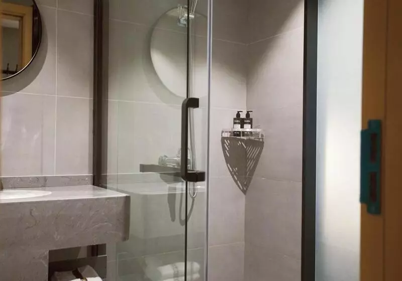 Thank Inn Chain Hotel Hunan Huaihua Hecheng District South High Speed Rail Station