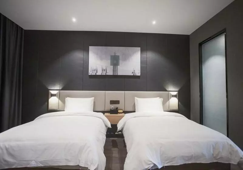 Thank Inn Chain Hotel Hunan Huaihua Hecheng District South High Speed Rail Station