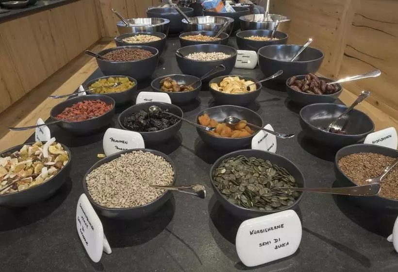 Hotelli Panoramic Lotsch