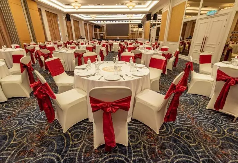 Tasik Villa International Resort