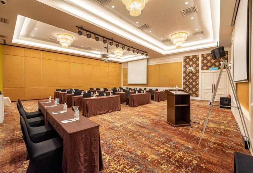 Tasik Villa International Resort