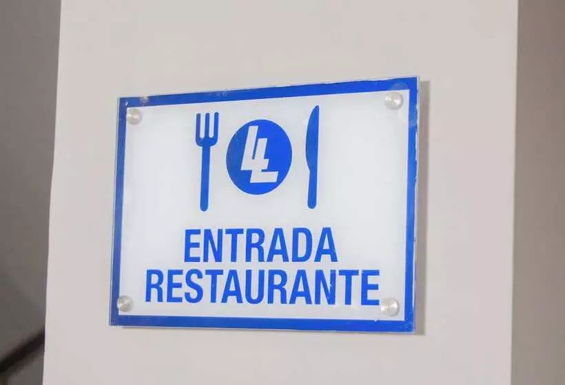 هتل Llaell