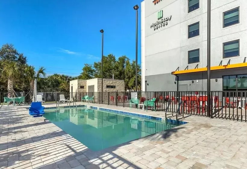 Hotelli Comfort Suites Fort Myers East I 75