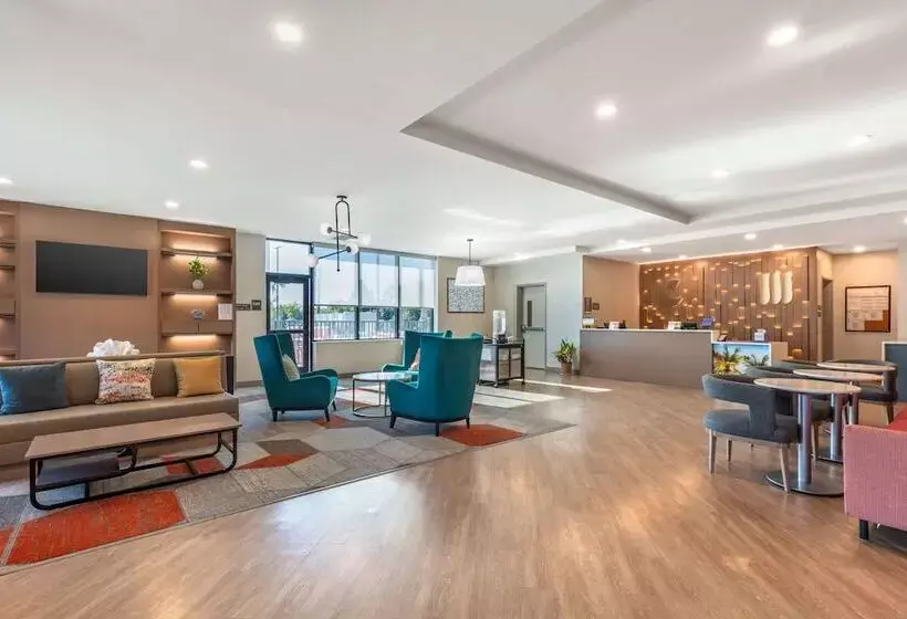 Hotelli Comfort Suites Fort Myers East I 75