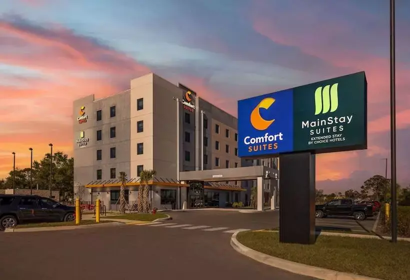 Hotelli Comfort Suites Fort Myers East I 75