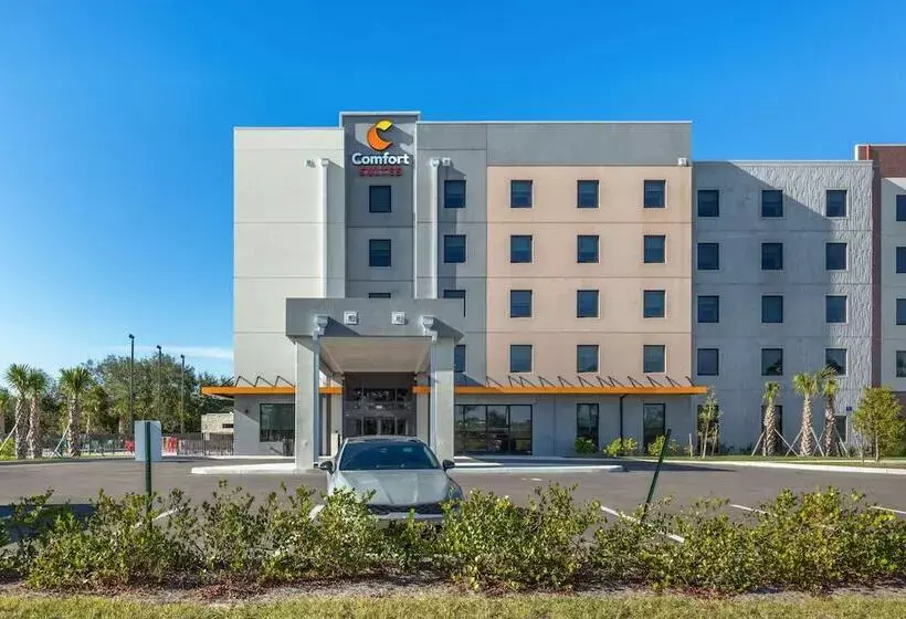 Hotelli Comfort Suites Fort Myers East I 75