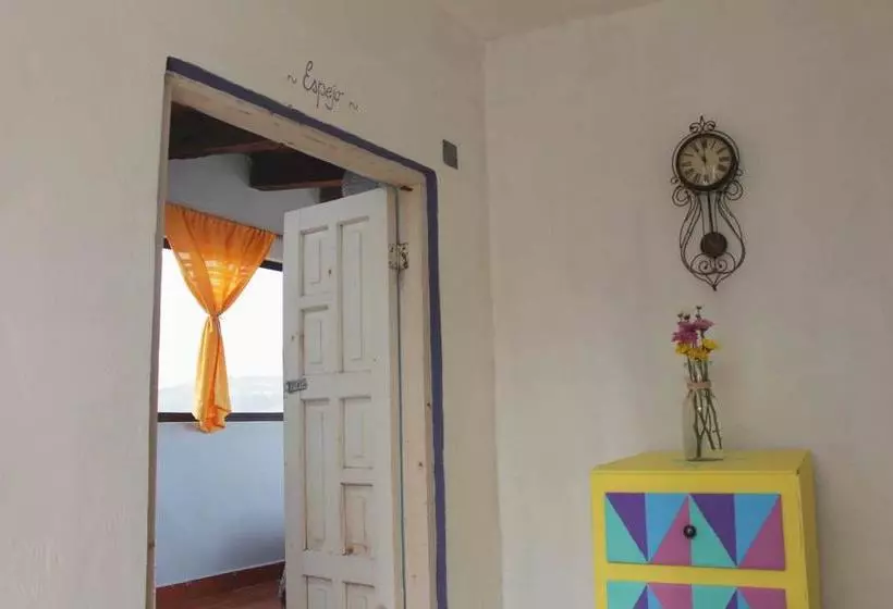 هاستل Hostal La Isla