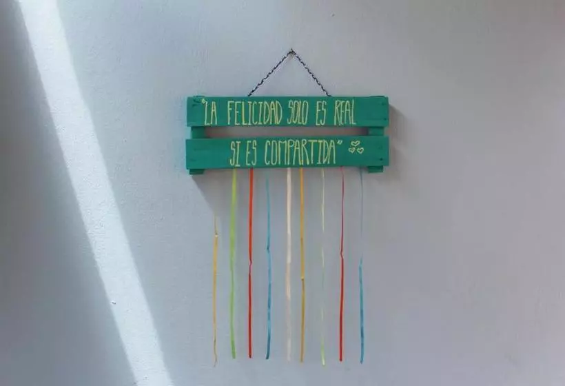 هاستل Hostal La Isla