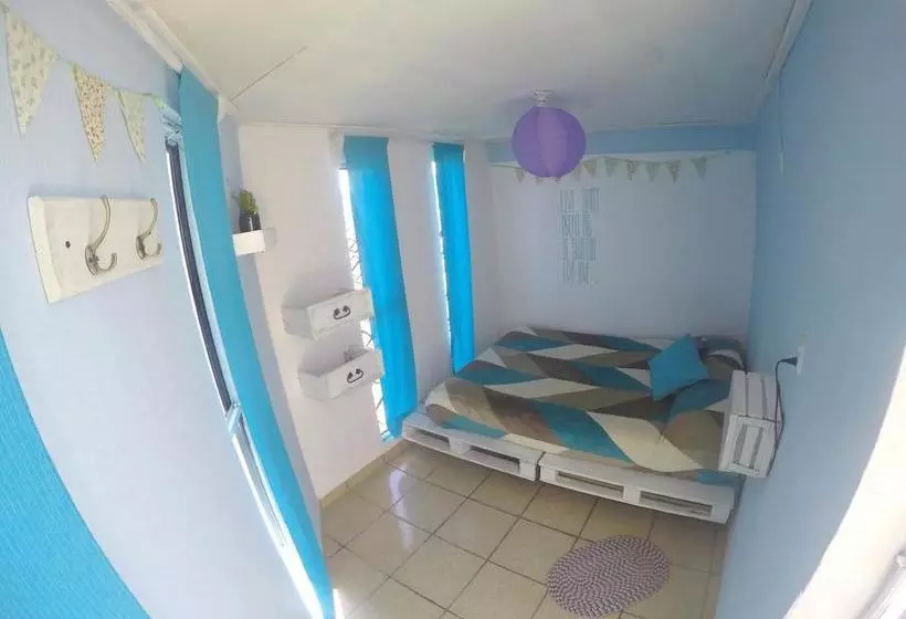 هاستل Hostal La Isla