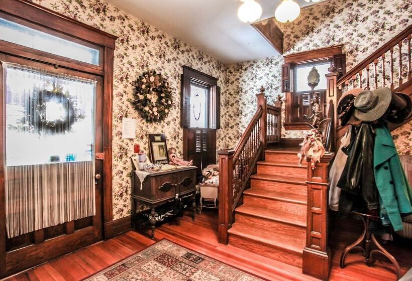 Hollerstown Hill Bed And Breakfast