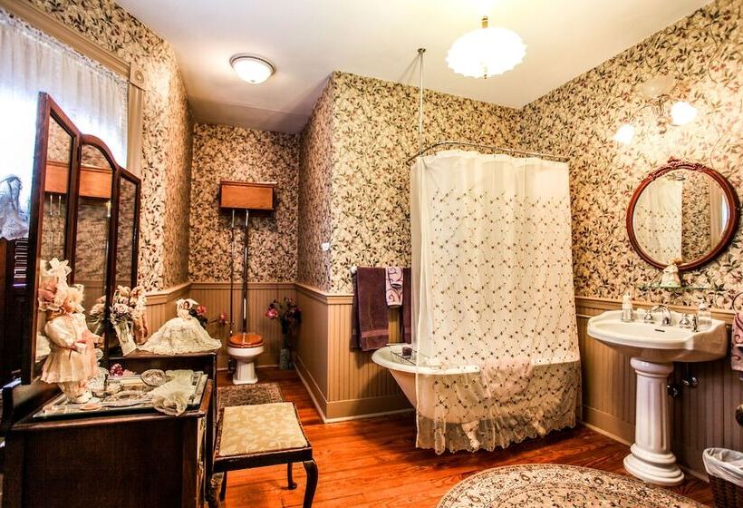 Hollerstown Hill Bed And Breakfast